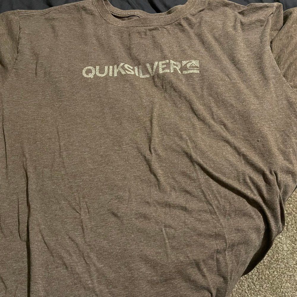Tee shirt